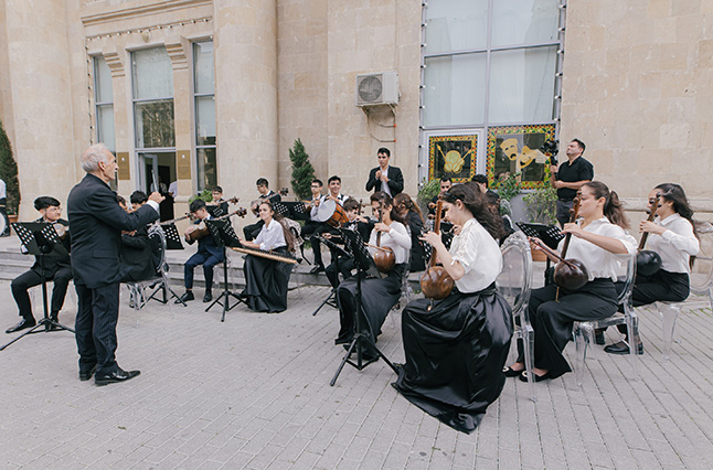 Şəkil yüklənə bilmir...